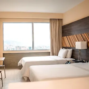 מלון V Grand Hotel, A Member Of Radisson Individuals, מדיין